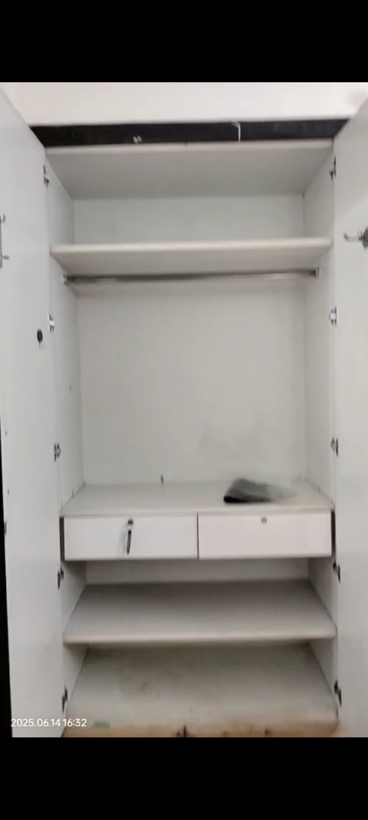 Hall, aditya-celebrity-homes 3 Bedroom 1445 Sq.Ft. Apartment In Sector 76 Noida 9725989