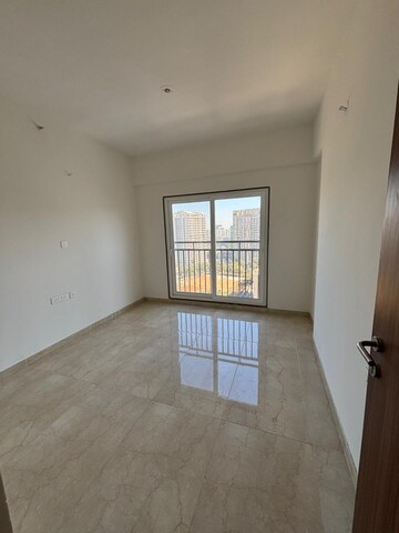 2 BHK Apartment For Rent in Shapoorji Pallonji BKC 28, Bandra East