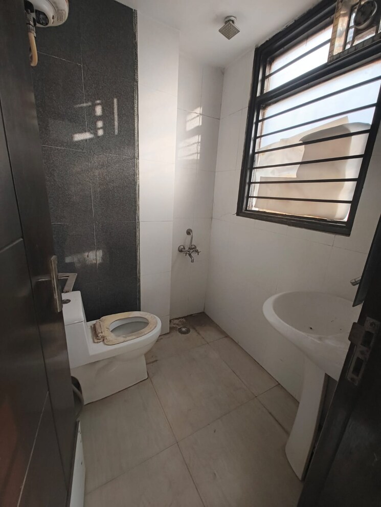 Bathroom, saket 2 Bedroom 850 Sq.Ft. Builder Floor In Saket Delhi 9726022