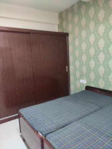 Room in 3 BHK Builder Floor at Pir Machalla – for Rent