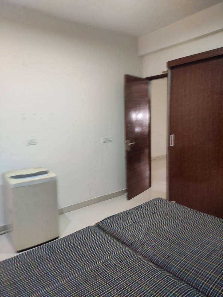 Room, pir machalla 3 Bedroom 1250 Sq.Ft. Builder Floor In Pir Machalla Zirakpur 9726061