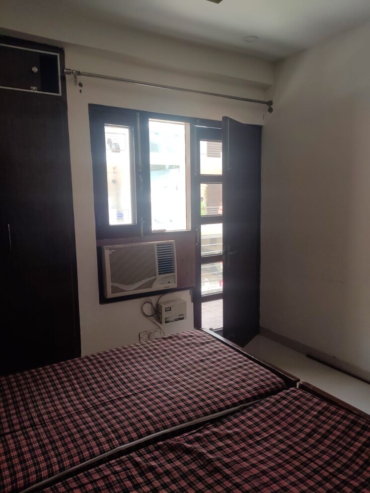 Room, pir machalla 3 Bedroom 1250 Sq.Ft. Builder Floor In Pir Machalla Zirakpur 9726061