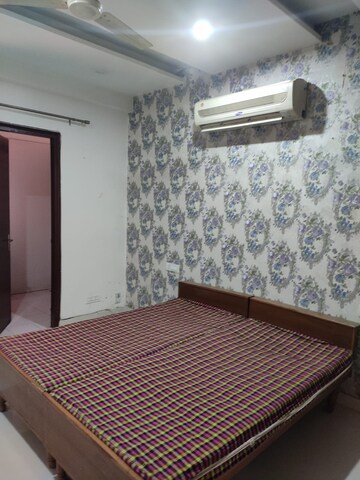 Bedroom in 3 BHK Builder Floor at Pir Machalla – for Rent