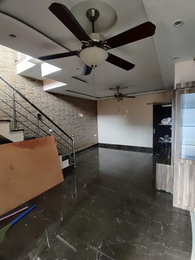 Living Room, sahastradhara road 3 Bedroom 2800 Sq.Ft. Penthouse In Sahastradhara Road Dehradun 9726089