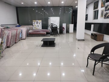  Showroom For Rent in Gms Road