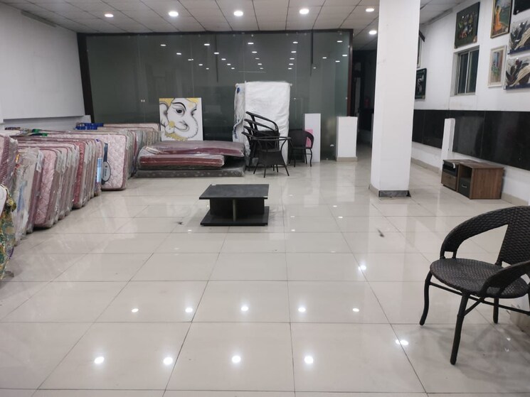 Cover Image, gms road Commercial Showroom 6000 Sq.Ft. In Gms Road Dehradun 9726093