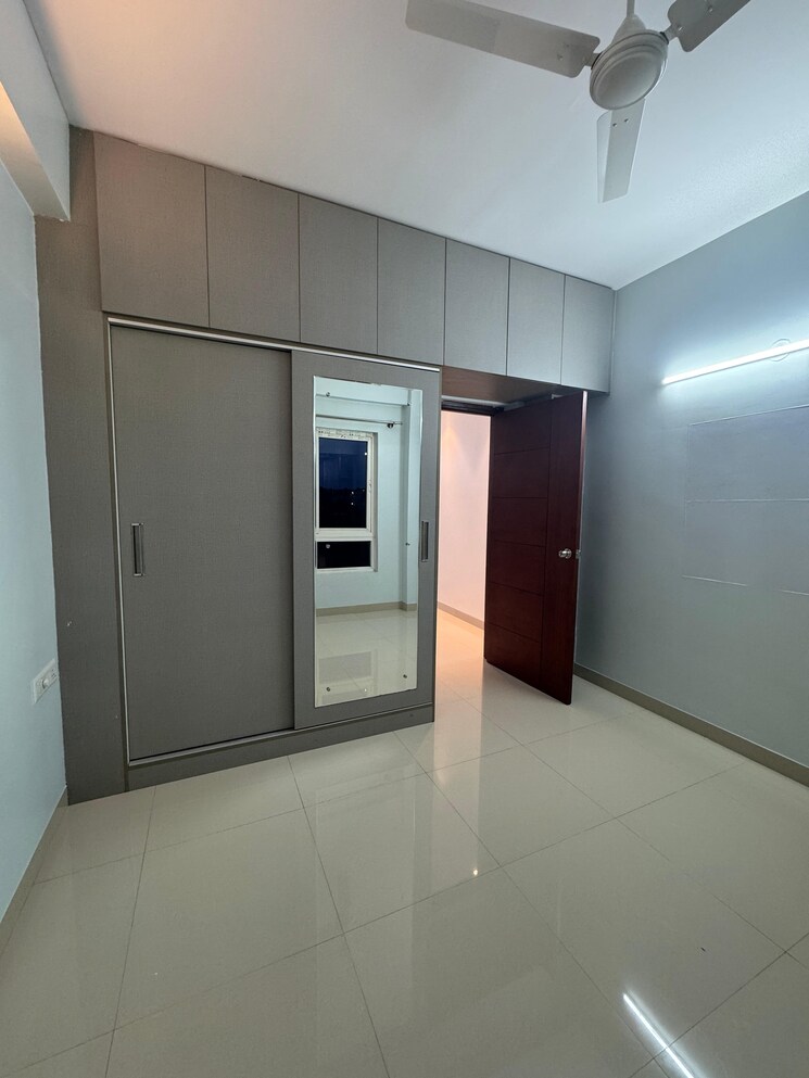 Room, nr-windgates 2 Bedroom 1219 Sq.Ft. Apartment In Thanisandra Main Road Bangalore 9726111