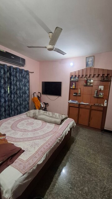 Bedroom in 2 BHK Apartment at Magnolia Enclave, Powai – for Rent