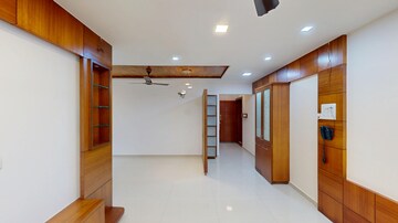 Room in 2 BHK Apartment at Raheja Interface Heights, Malad West – for Rent