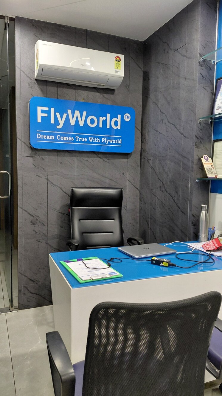 Team Area, thaltej Commercial Office Space 1550 Sq.Ft. In Thaltej Ahmedabad 9726146