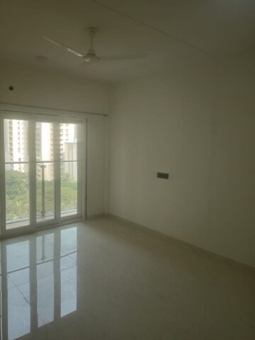 1 BHK Apartment For Rent in Je And Vee Om Trimurti, Malad East