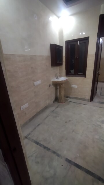 Room in 1 BHK Builder Floor at Rohini Sector 24 – for Sale