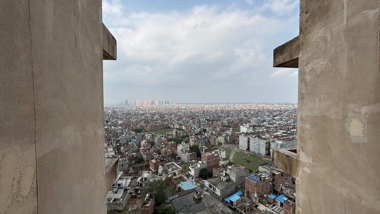 Cover Image, gaur-city-5th-avenue 2.5 Bedroom 1175 Sq.Ft. Apartment In Sector 4 Greater Noida Greater Noida 9726208