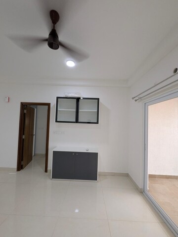 Room in 3.5 BHK Apartment at Prestige Tranquil, Kokapet – for Rent