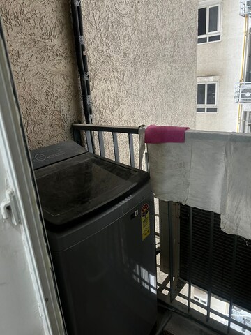 Furnished Amenities in 2 BHK Apartment at Embassy One Thane, Panch Pakhadi – for Rent