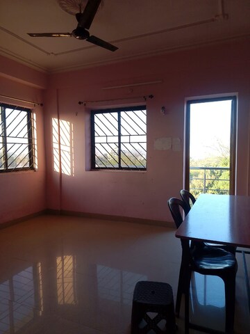 Room in 3 BHK Apartment at Morabadi – for Rent