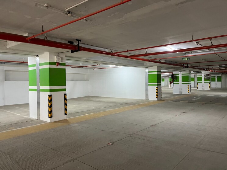  Parking, piramal-mahalaxmi 2 Bedroom 796 Sq.Ft. Apartment In Mahalaxmi Mumbai 9726300