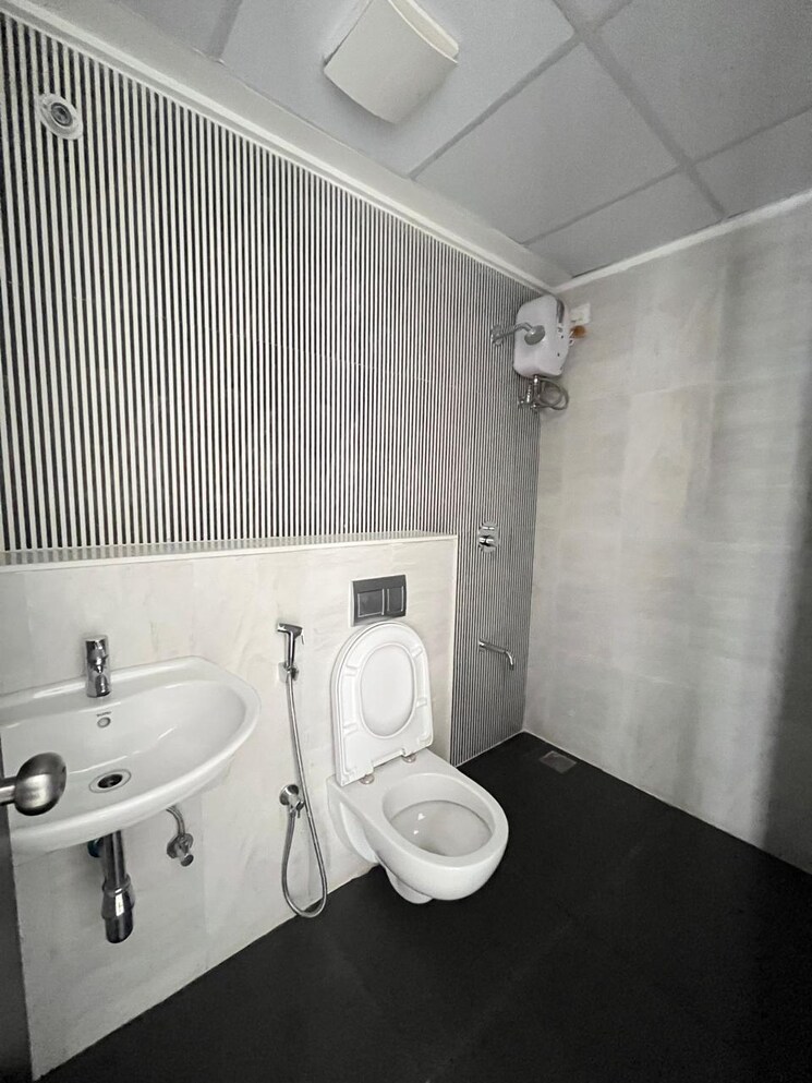 Bathroom, lodha-palava-downtown 2 Bedroom 630 Sq.Ft. Apartment In Dombivli East Thane 9726320