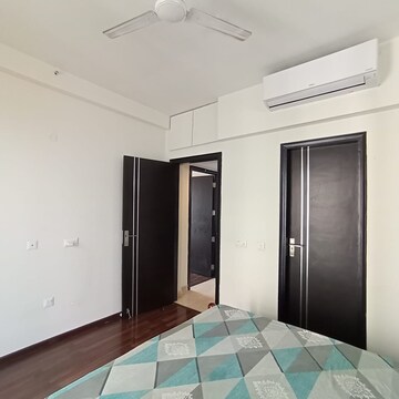 3 BHK Apartment For Rent in Microtek Greenburg, Sector 86