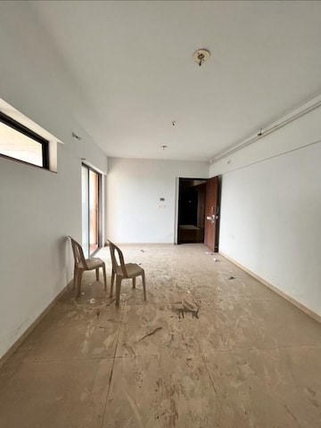 Room in 1.5 BHK Apartment at Lodha Palava City Lakeshore Greens, Dombivli East – for Rent