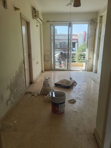 Living Room in 2 BHK Builder Floor at Ardee City, Sector 52 – for Sale