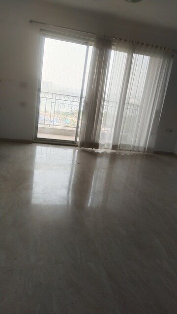 Furnished Amenities in 3 BHK Apartment at K Raheja Vihar, Powai – for Sale