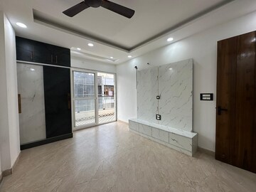 Room in 3 BHK Builder Floor at Fidato Honour Homes, Sector 89 – for Rent