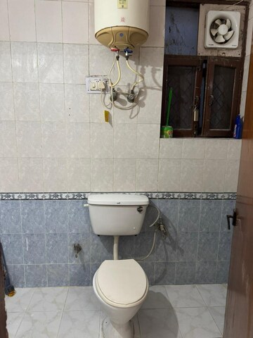 Bathroom in 4 BHK Builder Floor at Ardee City, Sector 52 – for Sale