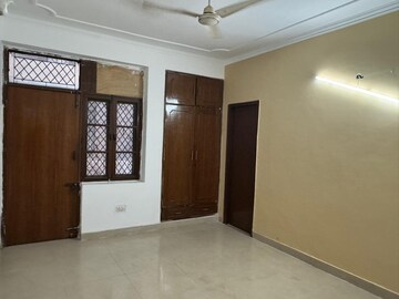 Room in 4 BHK Builder Floor at Ardee City, Sector 52 – for Sale