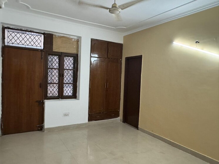 Room, ardee-city 4 Bedroom 1580 Sq.Ft. Builder Floor In Sector 52 Gurgaon 9726384