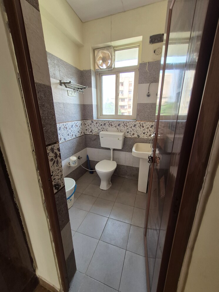 Kitchen, mayur vihar phase 1 extension 3.5 Bedroom 1150 Sq.Ft. Builder Floor In Mayur Vihar Phase 1 Extension Delhi 9726448