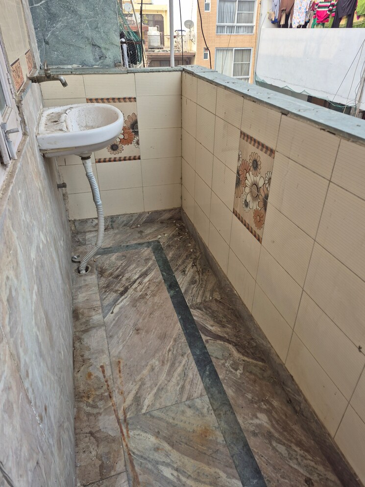 Exterior View, mayur vihar 3.5 Bedroom 980 Sq.Ft. Builder Floor In Mayur Vihar Delhi 9726458