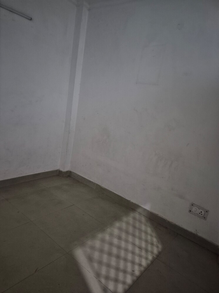 undefined, mayur vihar 3.5 Bedroom 980 Sq.Ft. Builder Floor In Mayur Vihar Delhi 9726458