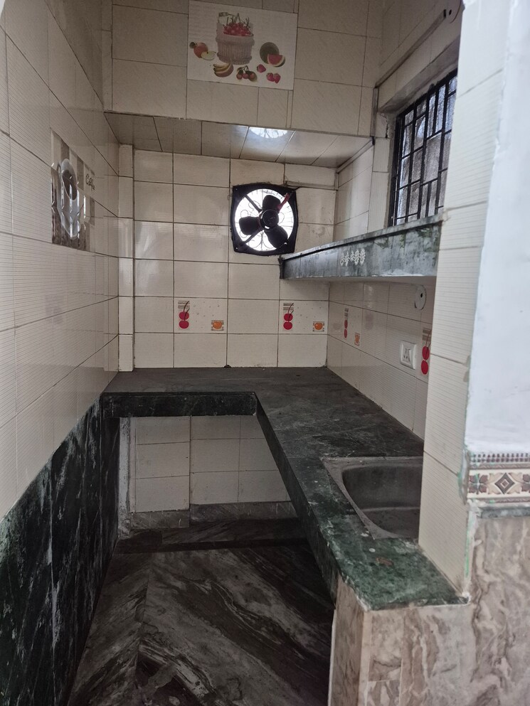 undefined, mayur vihar 3.5 Bedroom 980 Sq.Ft. Builder Floor In Mayur Vihar Delhi 9726458