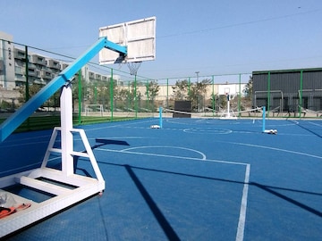 Swimming Pool in 2 BHK Apartment at Yashwin Orizzonte, Kharadi – for Sale