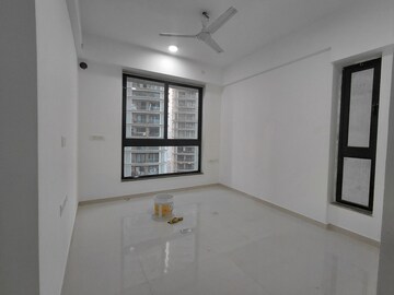 Room in 2 BHK Apartment at Sunteck Avenue 2, Goregaon West – for Rent