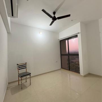 Room in 2 BHK Apartment at Lodha Palava Downtown Dombivli East, Taloja Bypass Road – for Rent