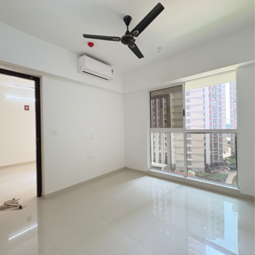 Room in 2.5 BHK Apartment at Lodha Codename Premier, Mangaon – for Rent