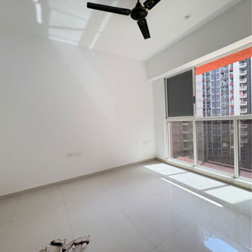 Room in 2.5 BHK Apartment at Lodha Codename Premier, Mangaon – for Rent