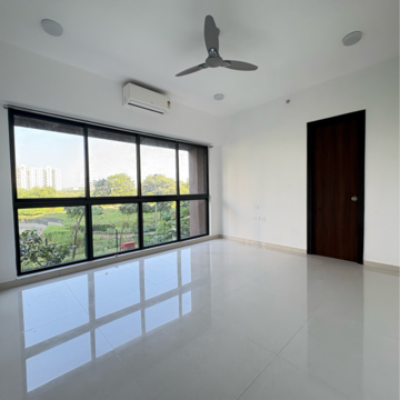 Room in 4 BHK Independent House at Lodha Palava City Lakeshore Greens, Hedutane – for Rent