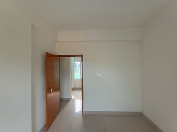 Room in 2 BHK Apartment at Barasat – for Rent