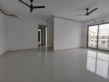 Room in  Apartment at Sunteck City Avenue 1, Goregaon West – for Rent