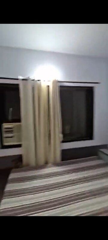 Bedroom in 2 BHK Apartment at Vakola – for Rent