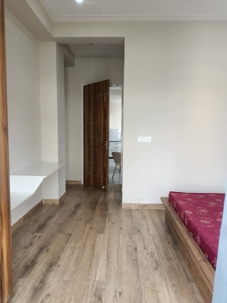 Room, the-estate-floors 1 Bedroom 850 Sq.Ft. Builder Floor In Sector 43 Gurgaon 9726605