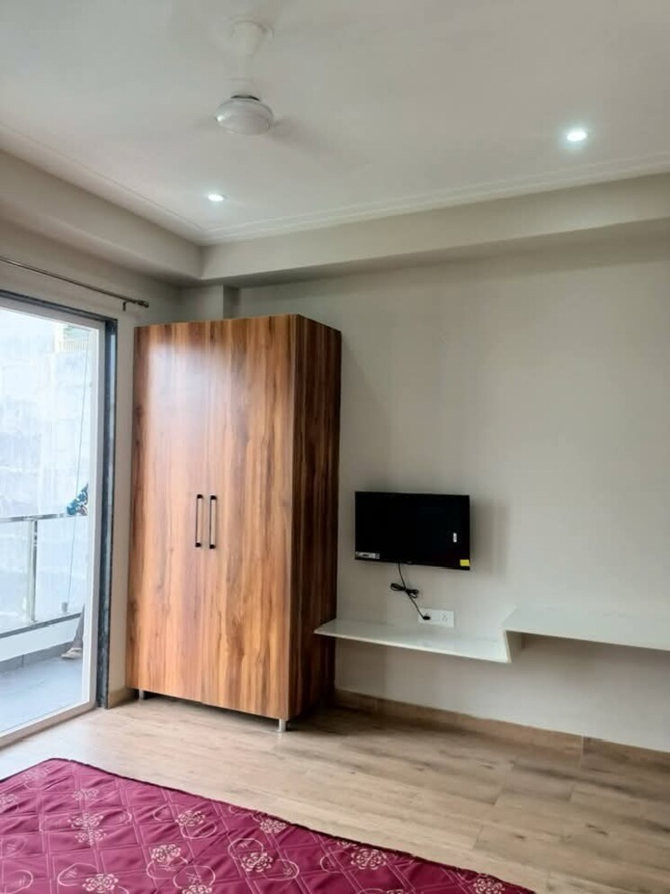 Room, the-estate-floors 1 Bedroom 850 Sq.Ft. Builder Floor In Sector 43 Gurgaon 9726605