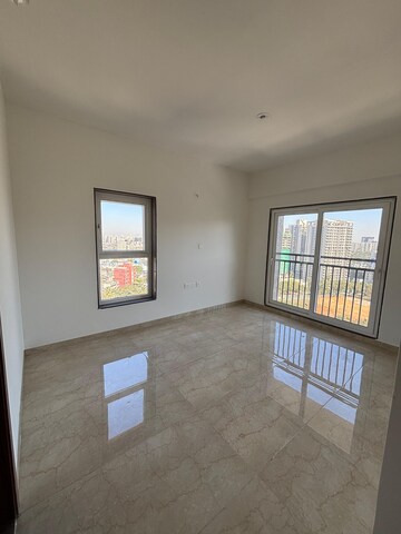 Room in 2 BHK Apartment at Shapoorji Pallonji BKC 28, Bandra East – for Rent