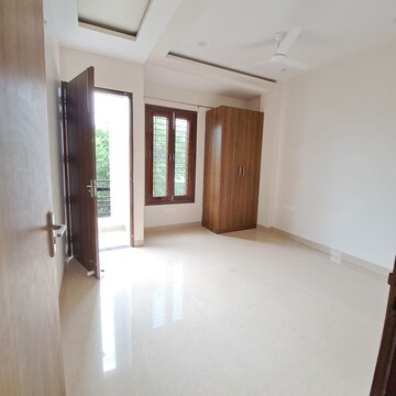 Room in 2 BHK Villa at Gomti Nagar – for Rent