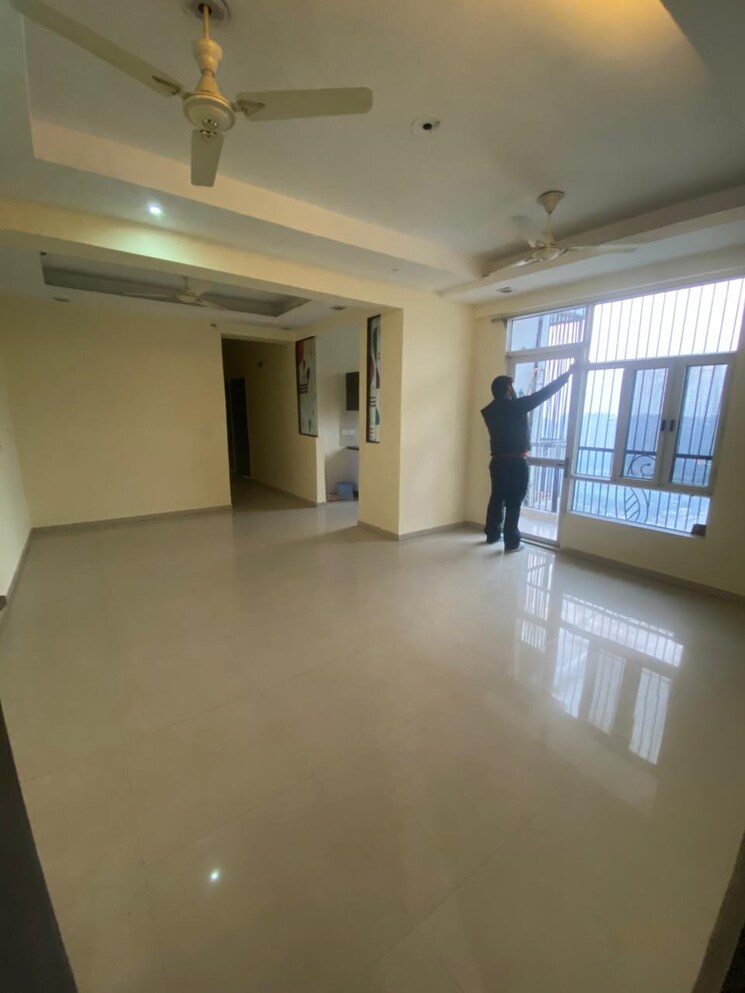 Room, prateek-wisteria 3 Bedroom 1385 Sq.Ft. Apartment In Sector 77 Noida 9726644