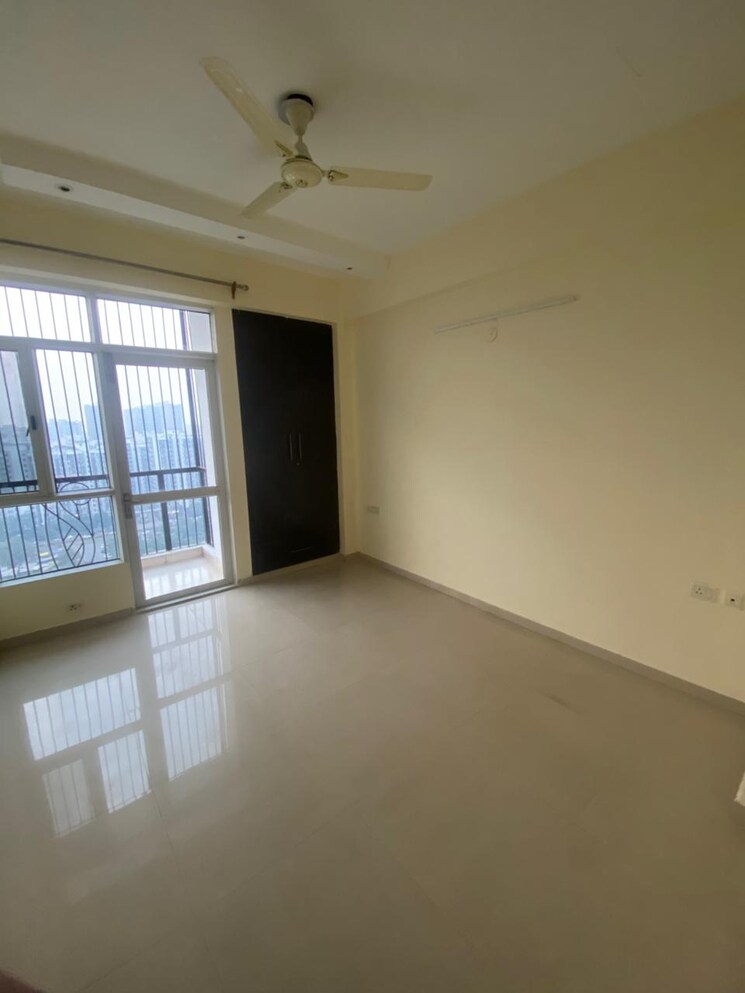 Room, prateek-wisteria 3 Bedroom 1385 Sq.Ft. Apartment In Sector 77 Noida 9726644