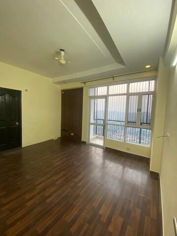 Room in 3 BHK Apartment at Prateek Wisteria, Sector 77 – for Sale